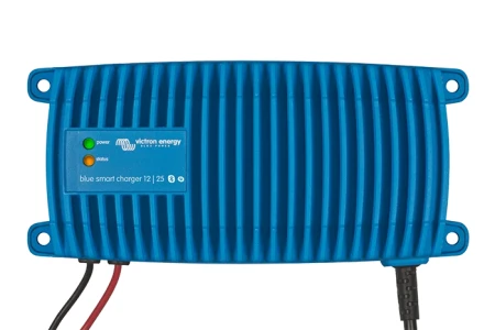 Victron_BLueSmart_25A_front.webp